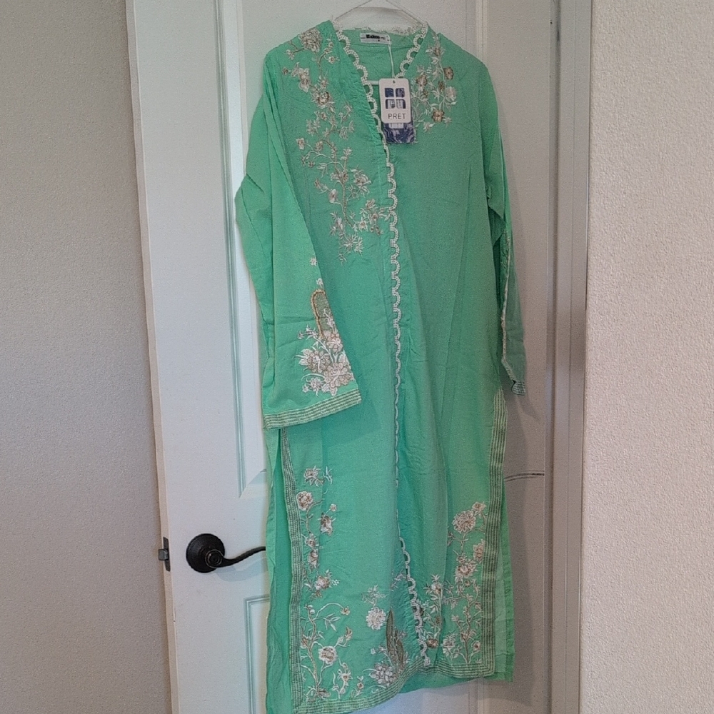 Green Embroidered Long Kimono